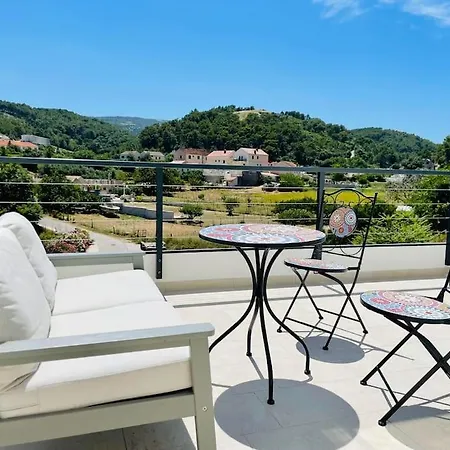 Tolija Hotel