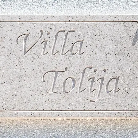 Tolija Pucisca